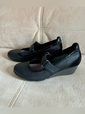 Clarks Active Air Mary Jane Black Leather Stylish, Comfort Wedge Shoes